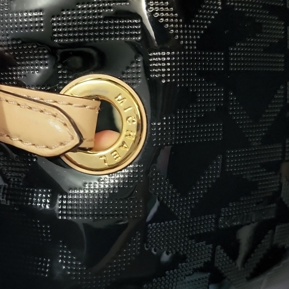 Michael kors tote - Picture 3 of 12